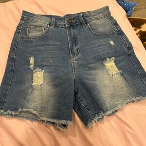 SHEIN Pink bow pocket shorts